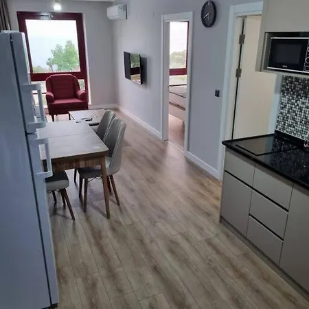 Royal Homes 402 Hotel *