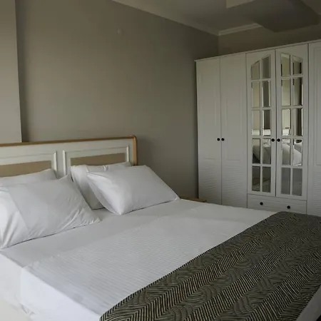 Hotel Royal Homes 402 *