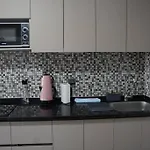 Royal Homes 402 Hotel